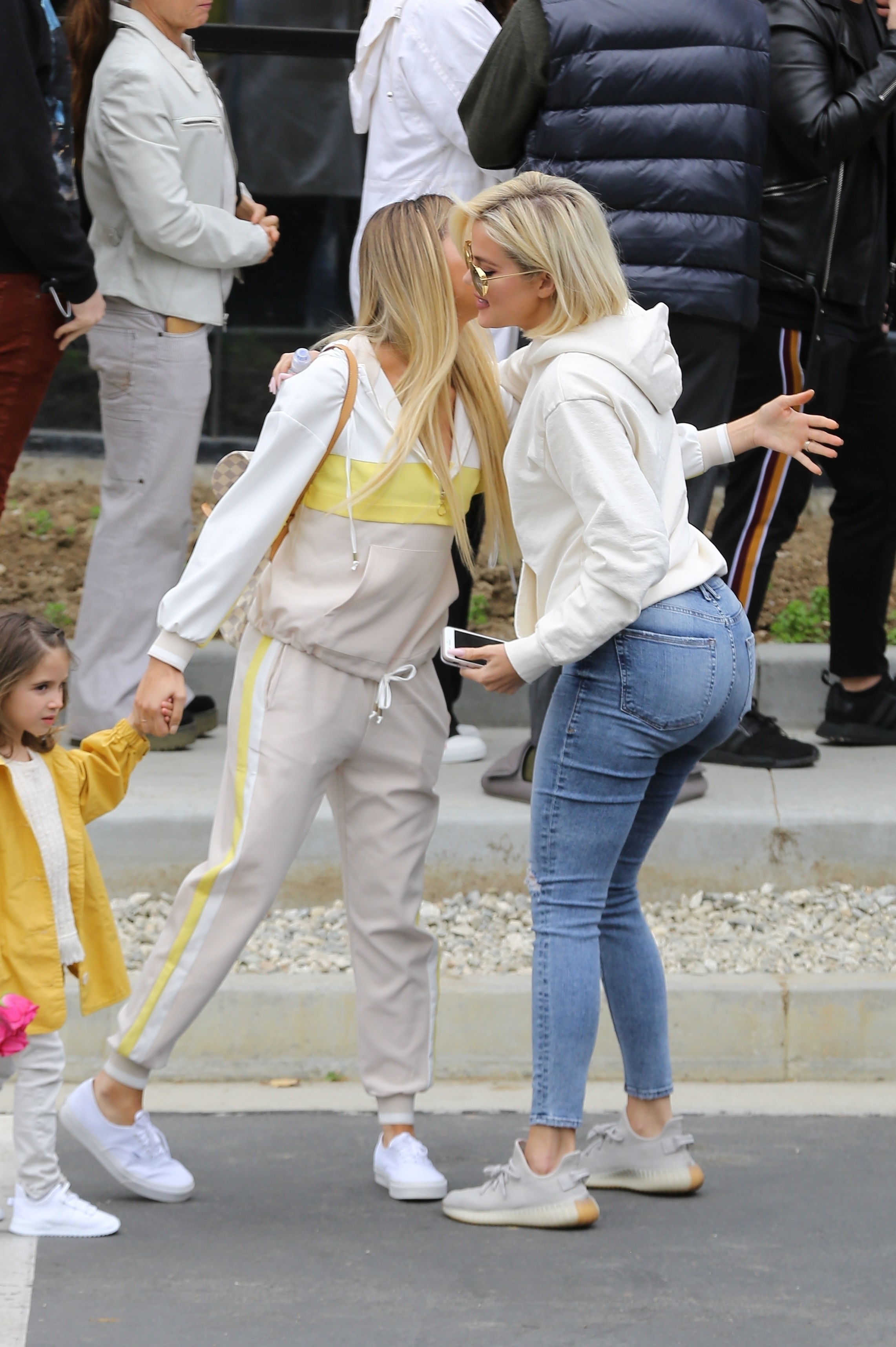 Access_Kardashian_05.jpg