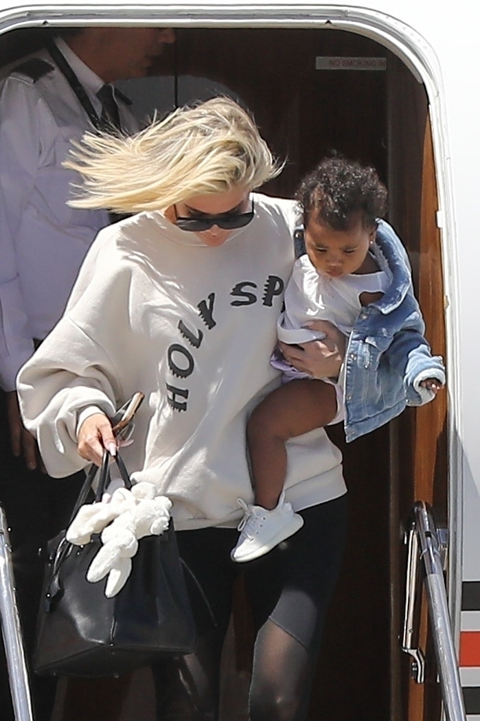 Access_Kardashian_09.jpg