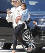 Access_Kardashian_07.jpg