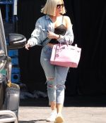 Access_Kardashian_010.jpg