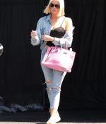 Access_Kardashian_02.jpg