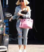 Access_Kardashian_08.jpg