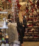 Access_Kardashian_05.jpg