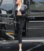 Access_Kardashian_04.jpg