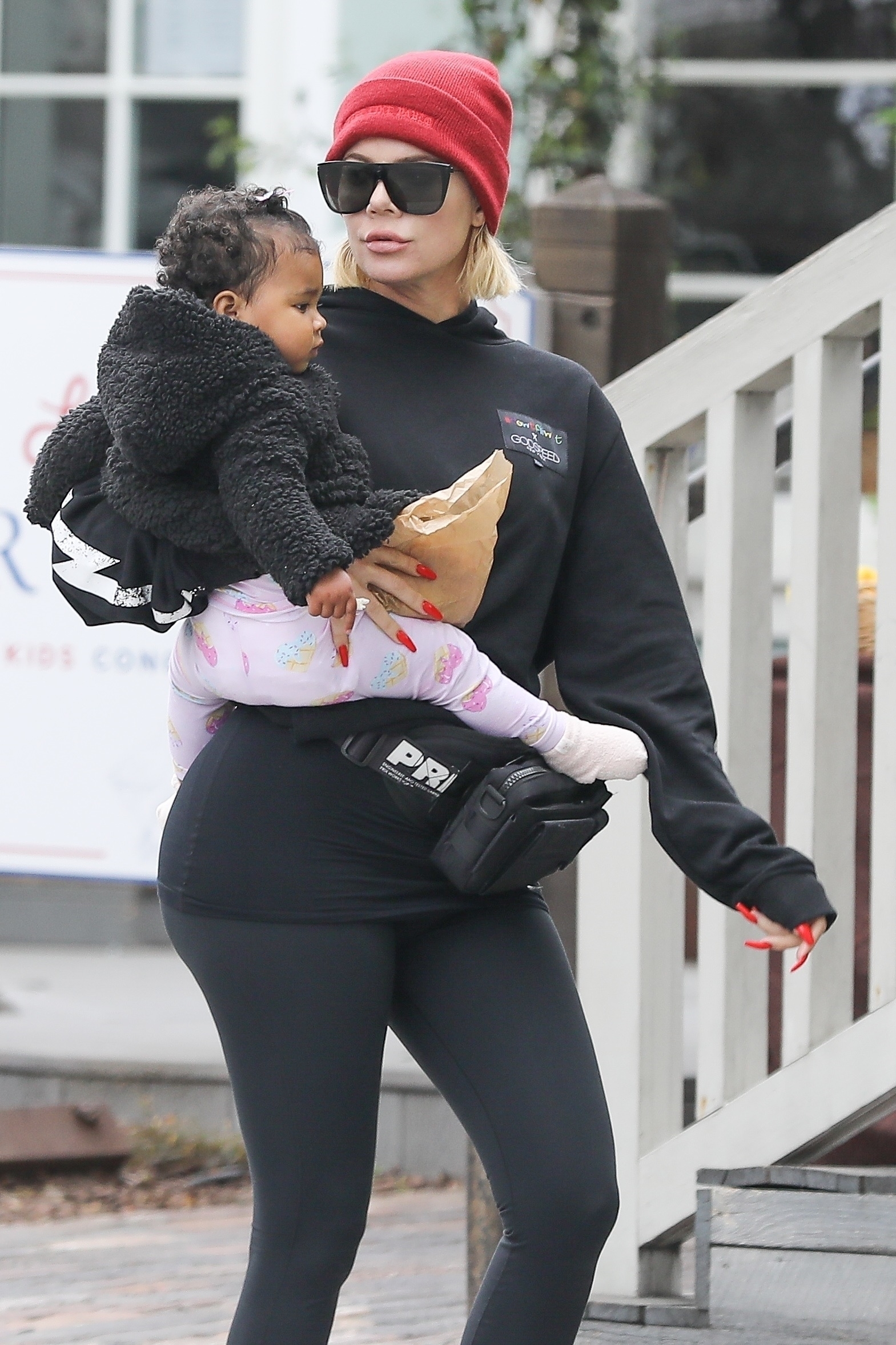 Access_Kardashian_07.jpg