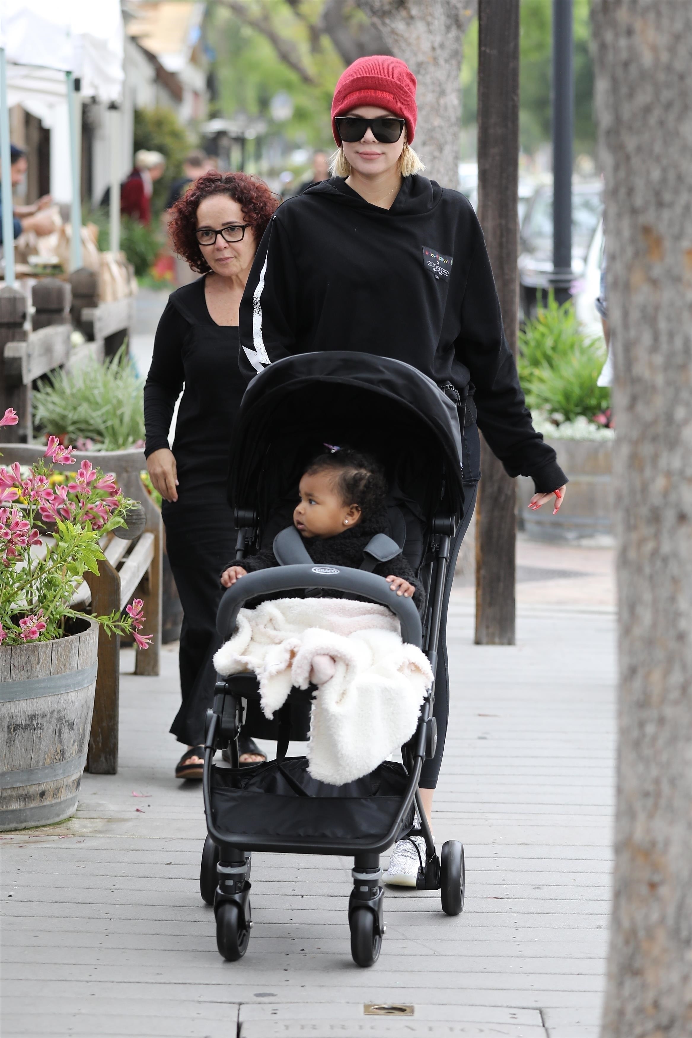 Access_Kardashian_08.jpg