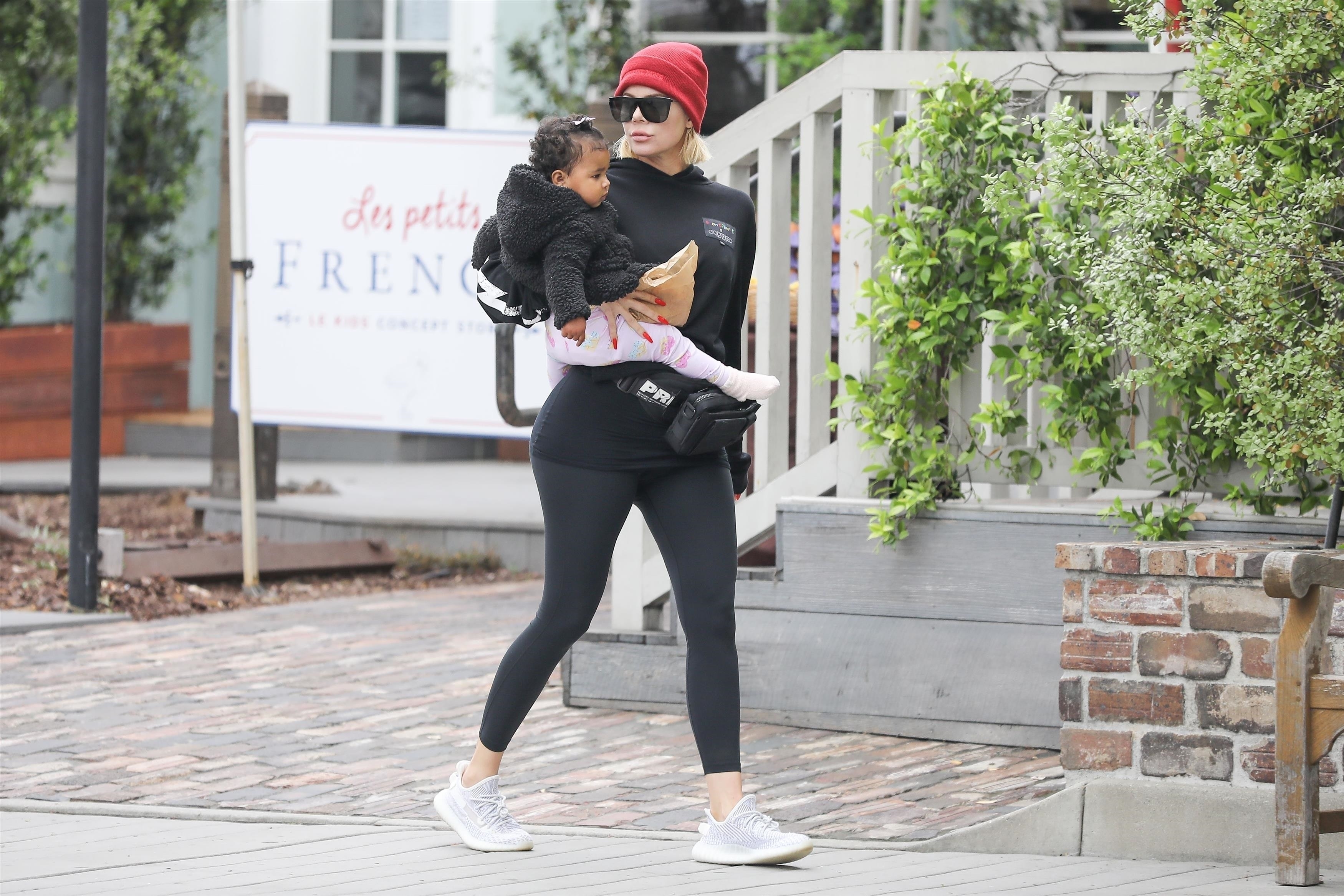 Access_Kardashian_09.jpg