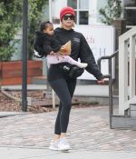 Access_Kardashian_04.jpg
