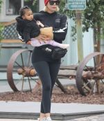 Access_Kardashian_06.jpg