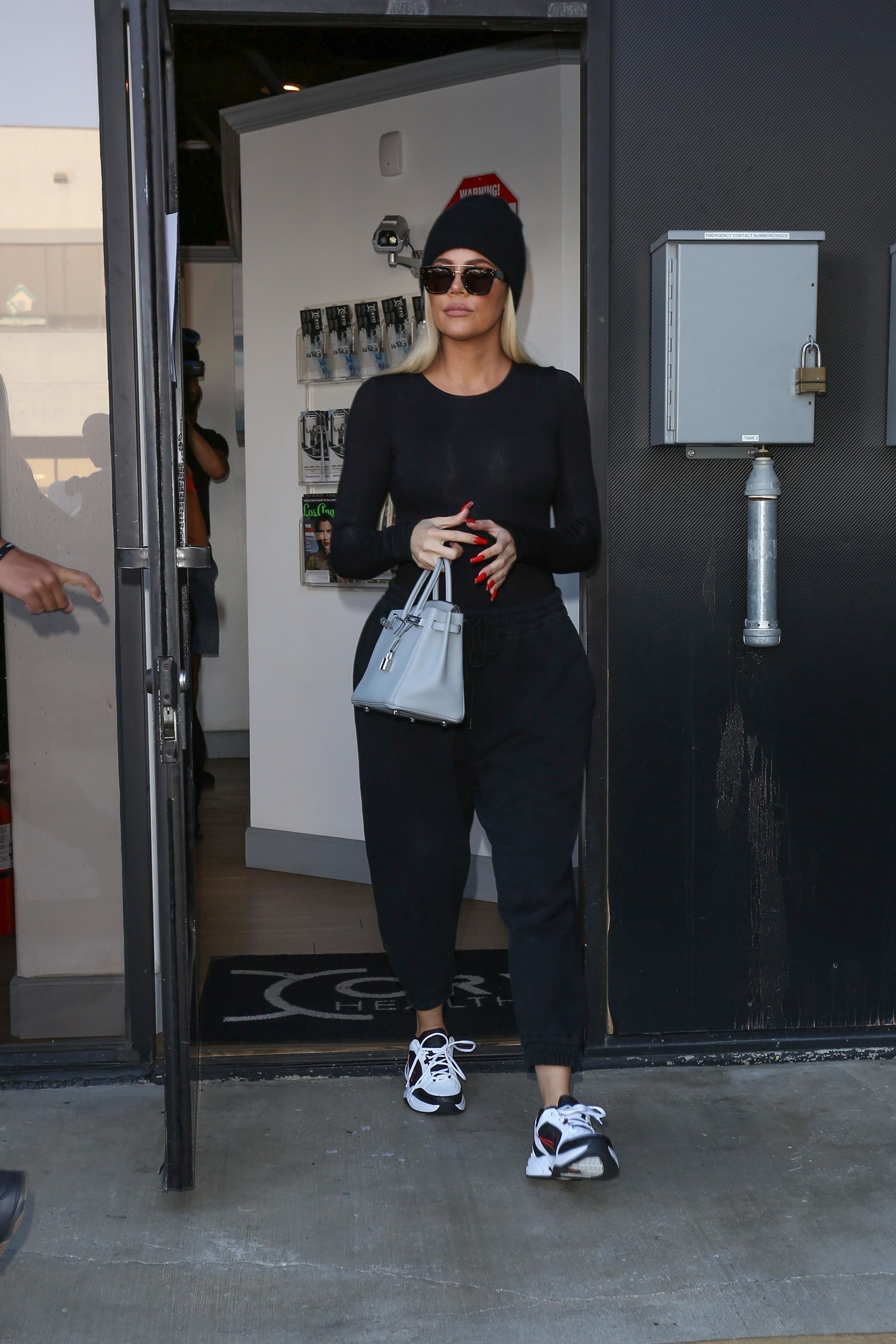 Access_Kardashian_03.jpg