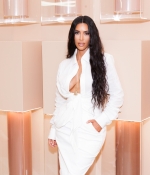 Access_Kardashian_008.jpg