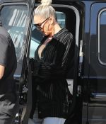 Access_Kardashian_06.jpg