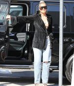 Access_Kardashian_09.jpg