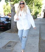 Access_Kardashian_08.jpg