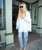 Access_Kardashian_09.jpg