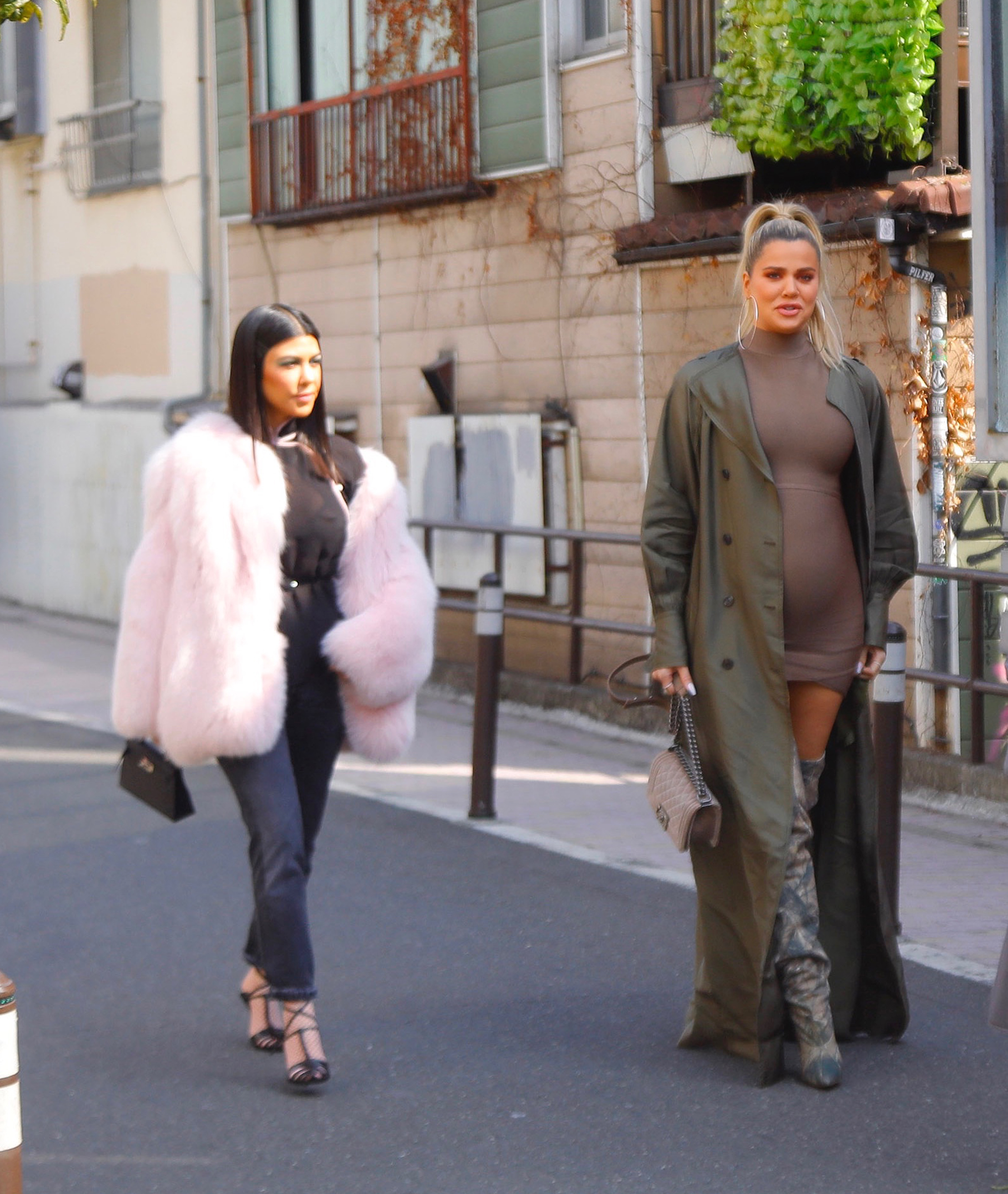 Access_Kardashian_03.jpg
