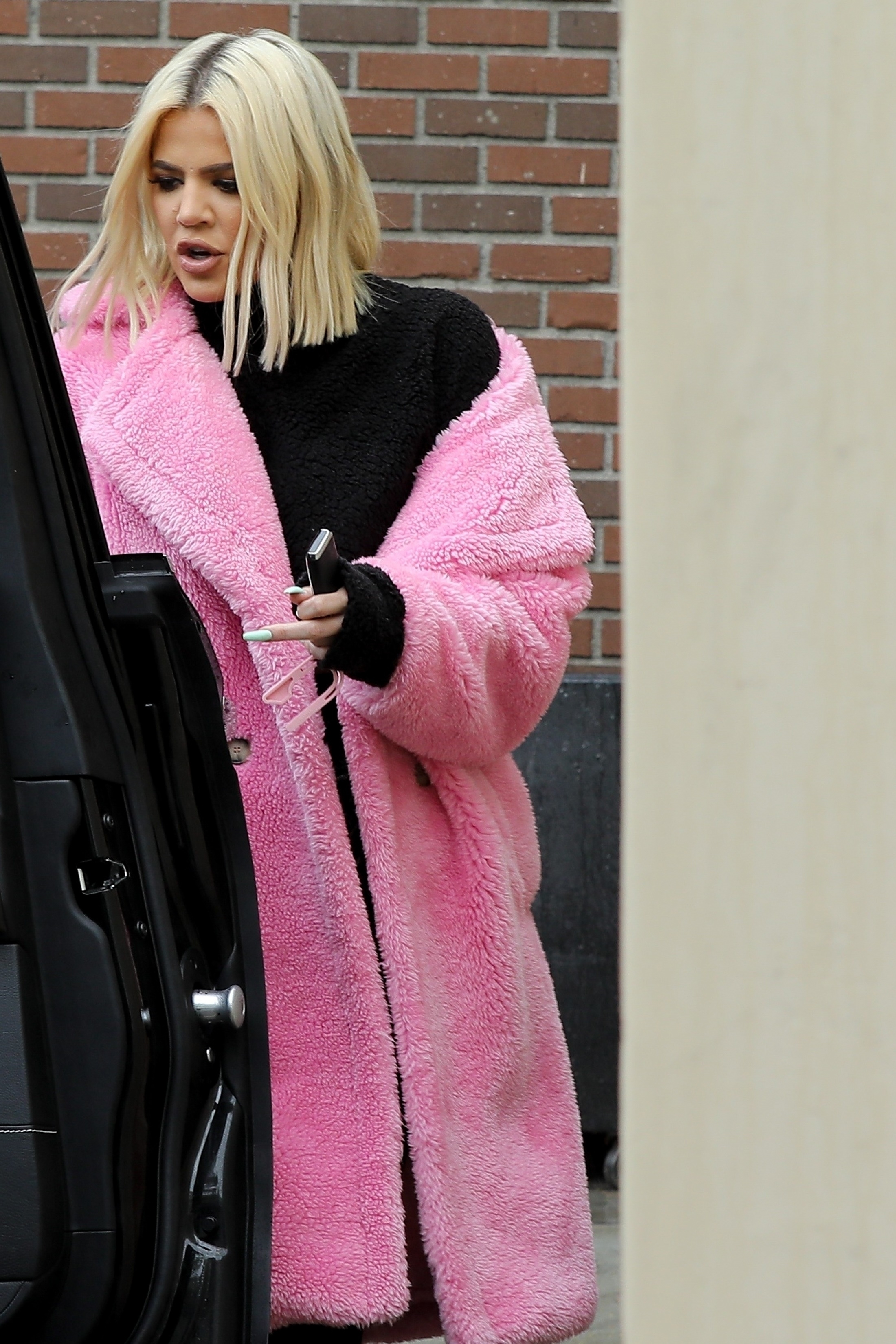 Access_Kardashian_02.jpg