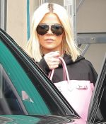 Access_Kardashian_05.jpg