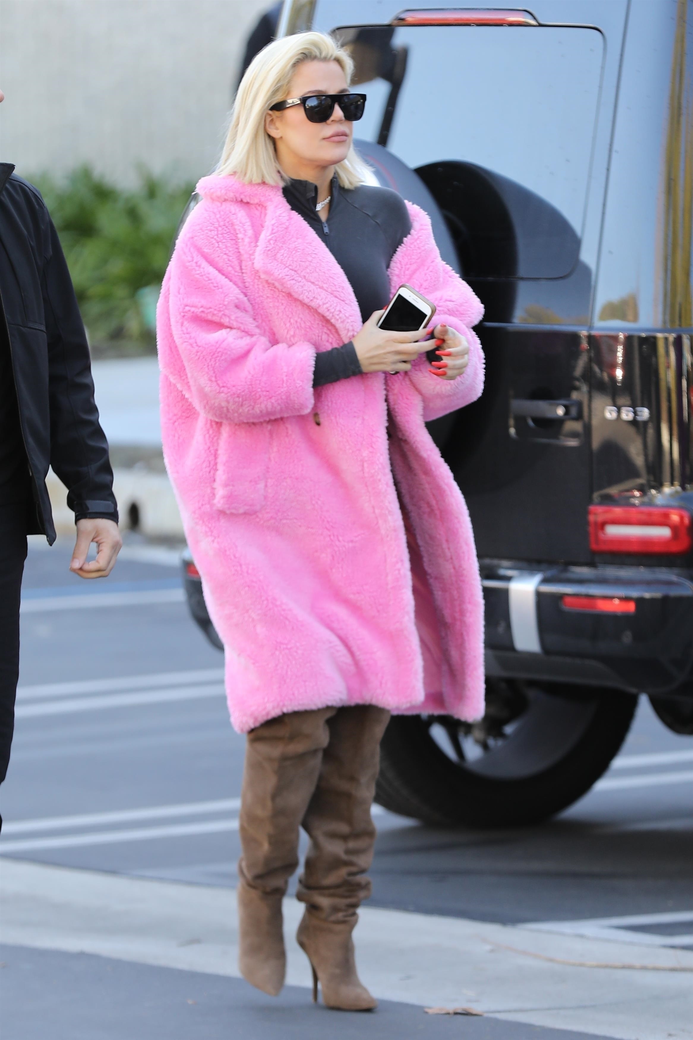 Access_Kardashian_02.jpg