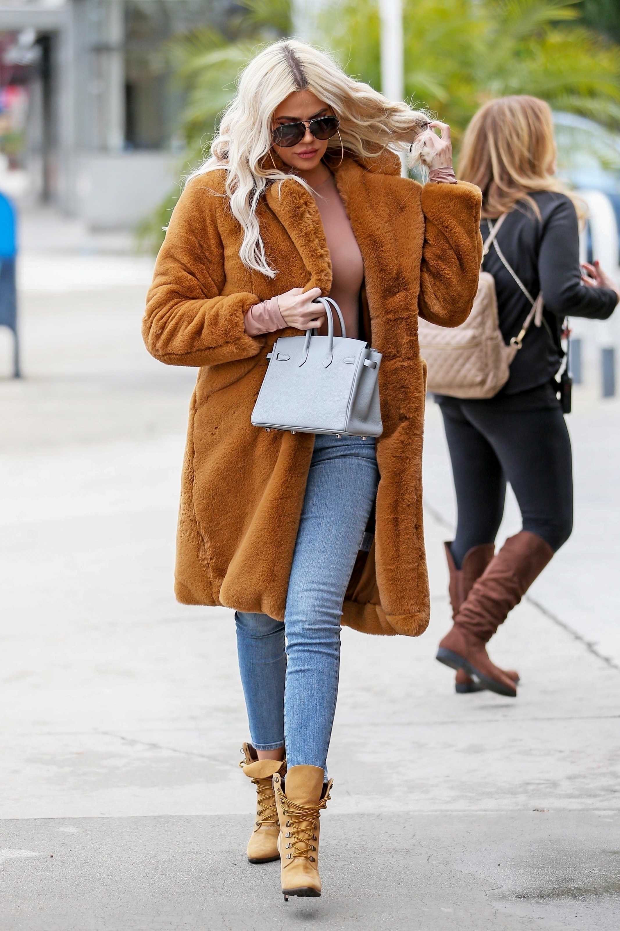 Access_Kardashian_06.jpg
