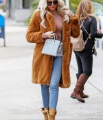 Access_Kardashian_05.jpg