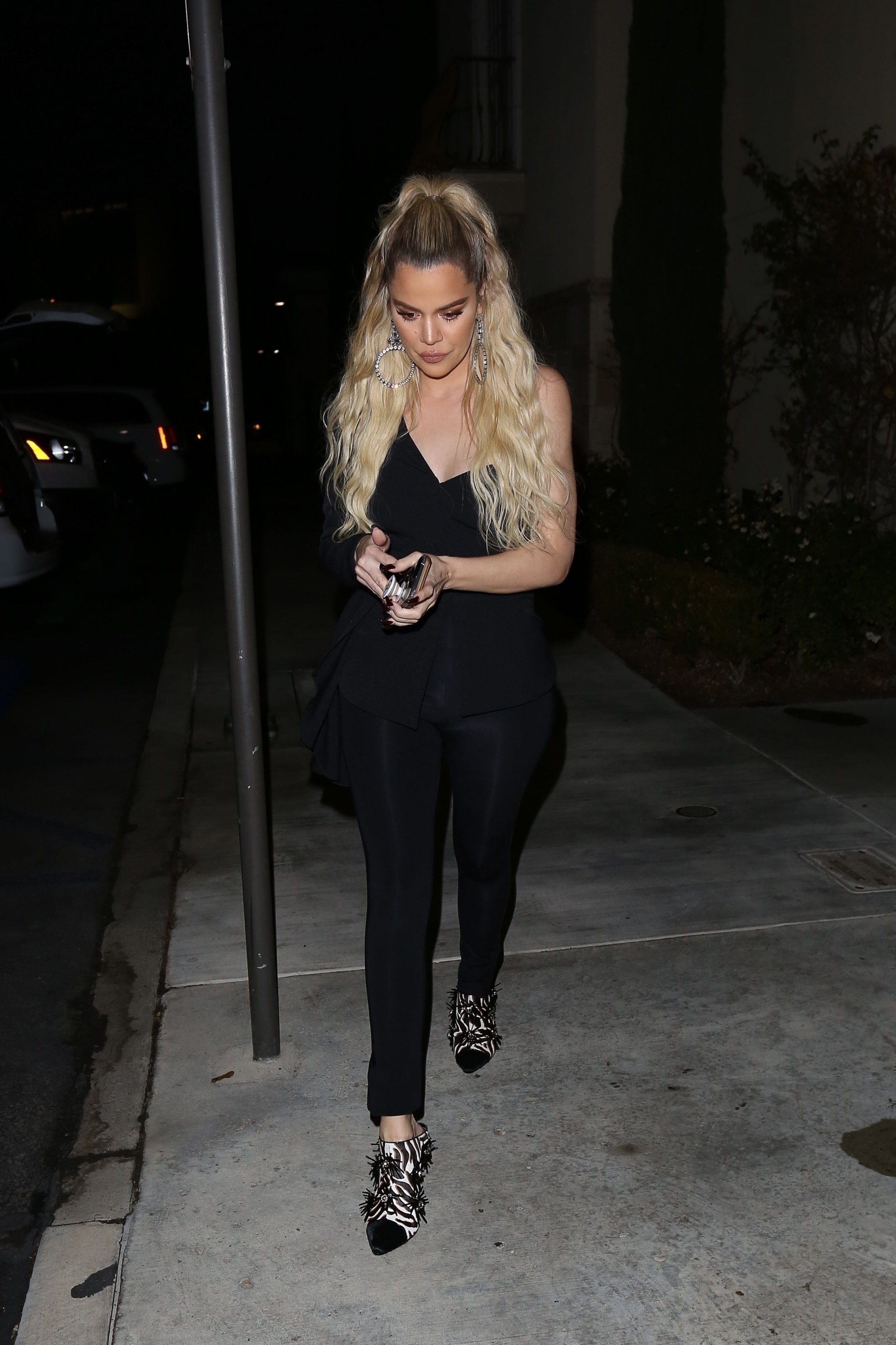 Access_Kardashian_03.jpg