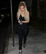 Access_Kardashian_03.jpg