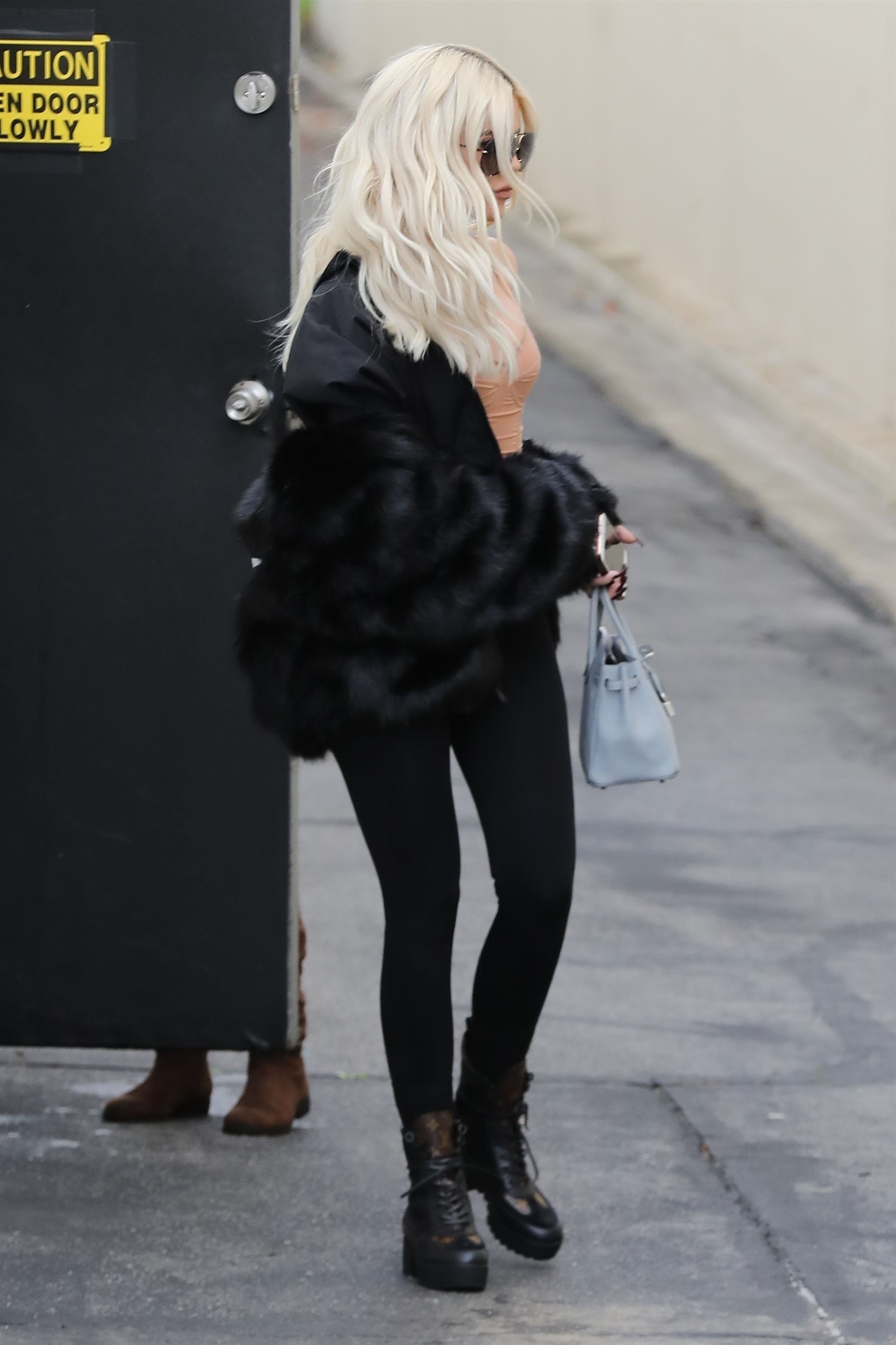 Access_Kardashian_02.jpg