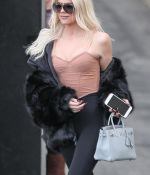 Access_Kardashian_09.jpg