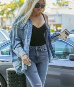 Access_Kardashian_08.jpg