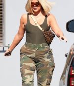 Access_Kardashian_02.jpg