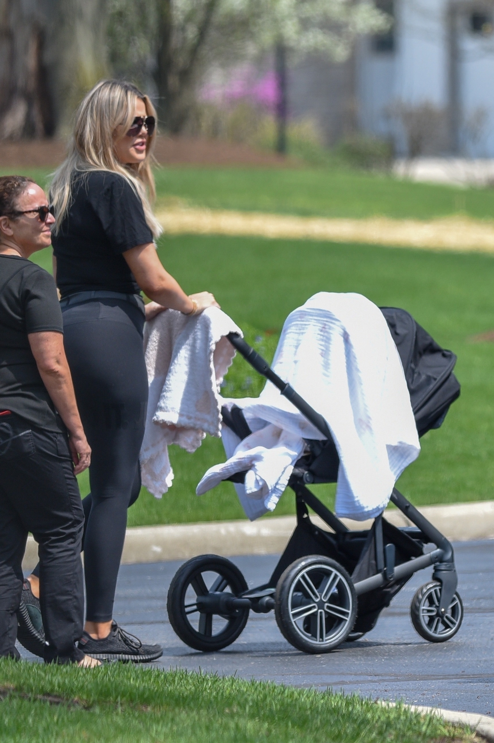 Access_Kardashian_04.jpg