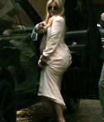 Access_Kardashian_01.jpg