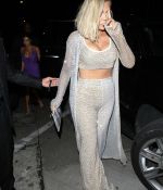 Access_Kardashian_05.jpg