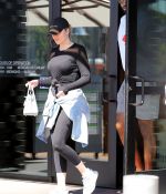 Access_Kardashian_03.jpg