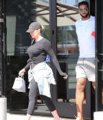 Access_Kardashian_05.jpg