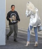 Access_Kardashian_01.jpg