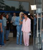 Access_Kardashian_04.jpg