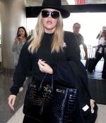 Access_Kardashian_02.jpg