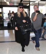 Access_Kardashian_05.jpg