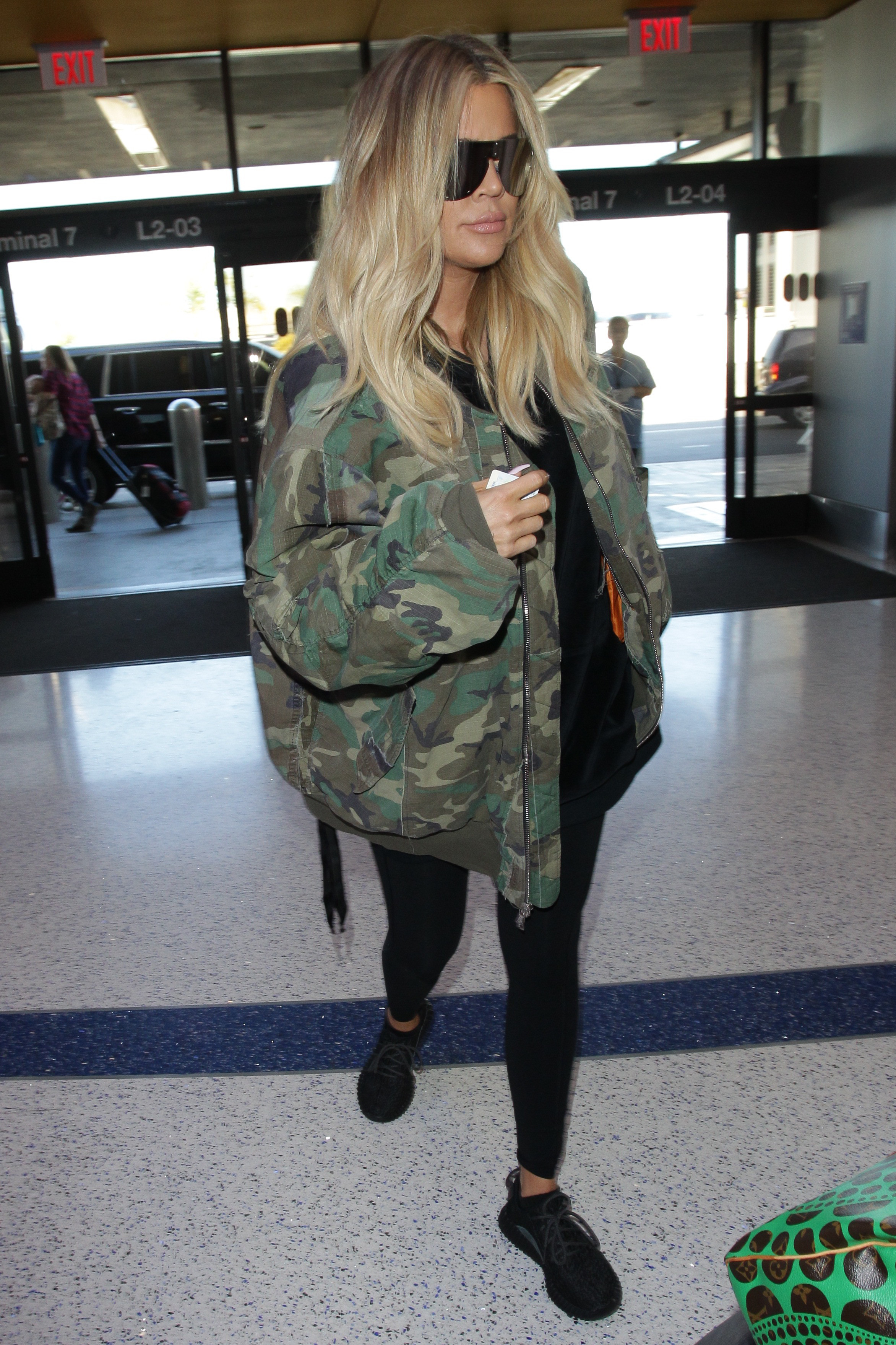 Access_Kardashian_07.jpg