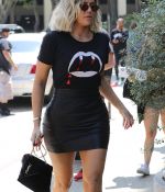 Access_Kardashian_05.jpg