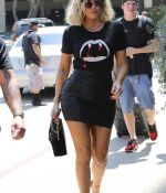 Access_Kardashian_07.jpg