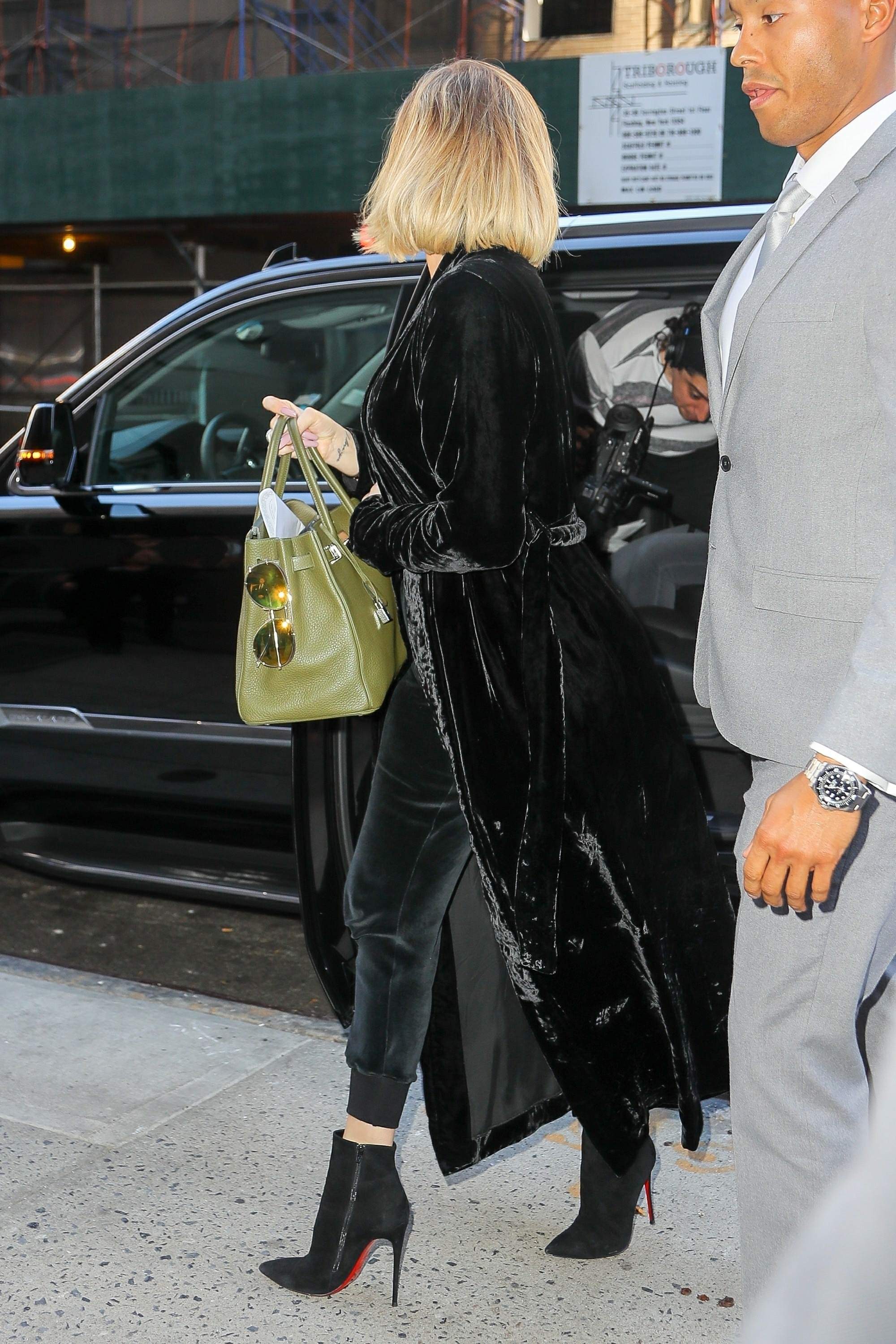 Access_Kardashian_03.jpg