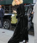 Access_Kardashian_06.jpg
