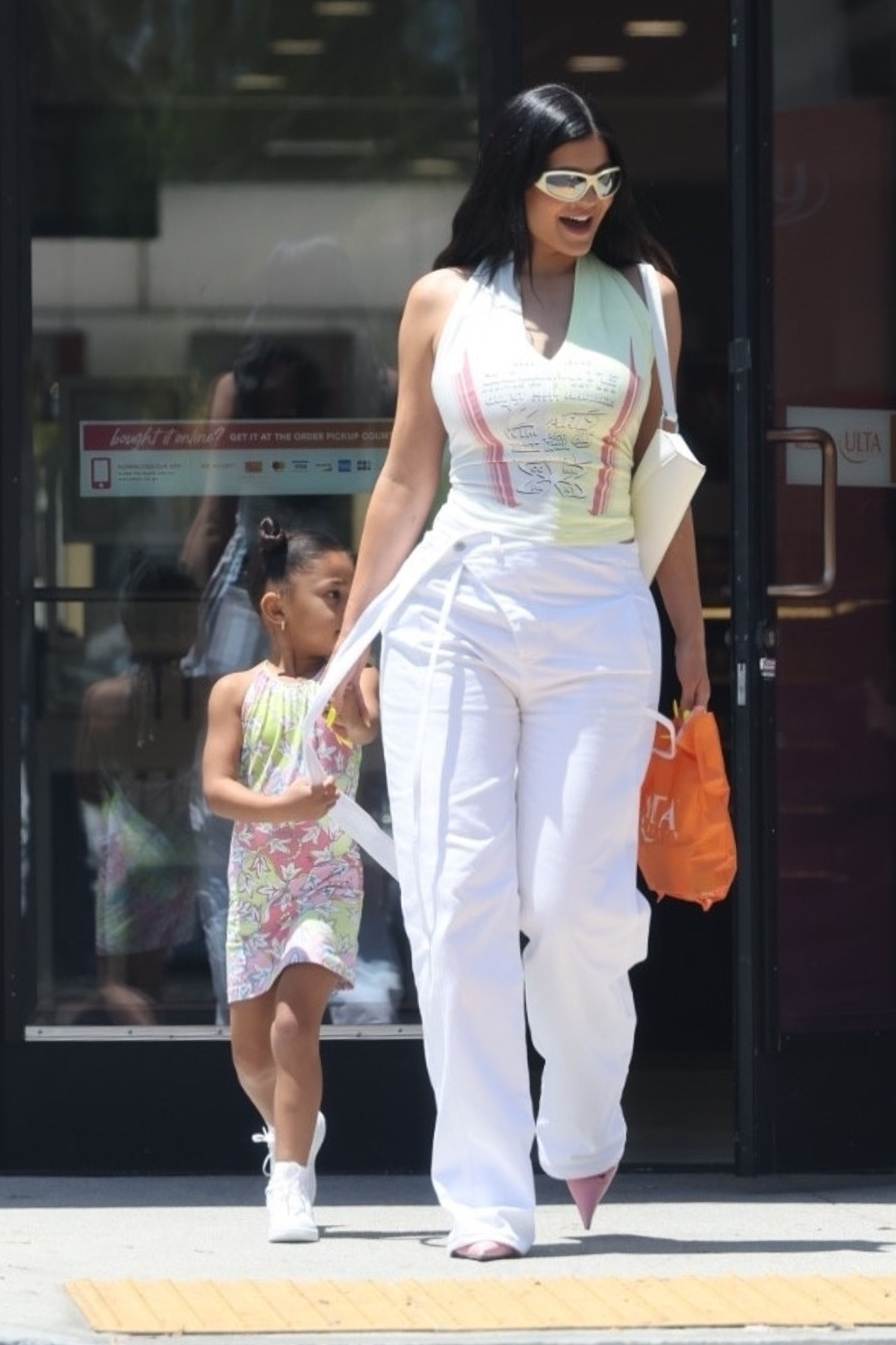 Access_Kardashian_008.jpg