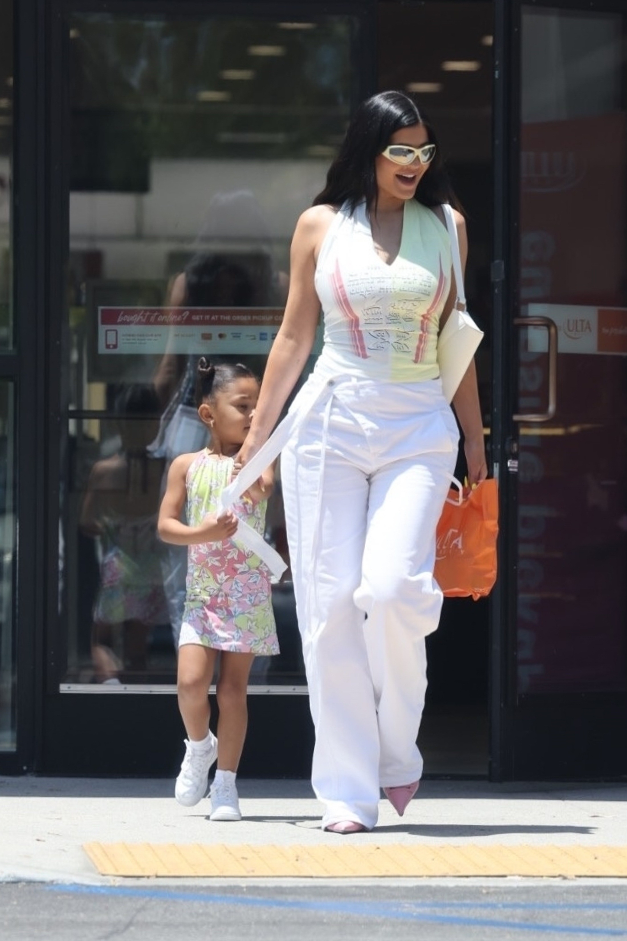 Access_Kardashian_013.jpg