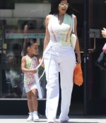 Access_Kardashian_006.jpg