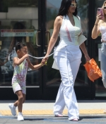 Access_Kardashian_011.jpg