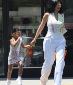 Access_Kardashian_015.jpg